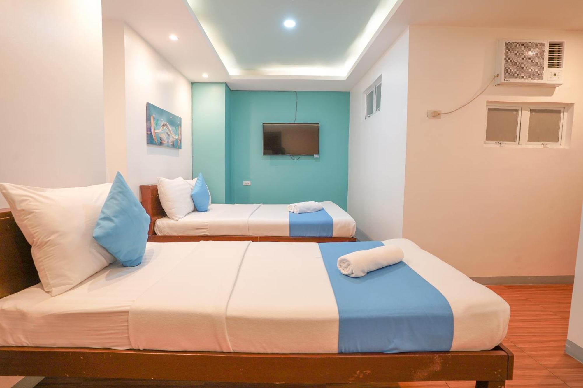Arzo Hotel Premier Makati City Exterior foto